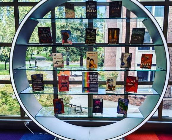 A circle display in the rainbow reading room